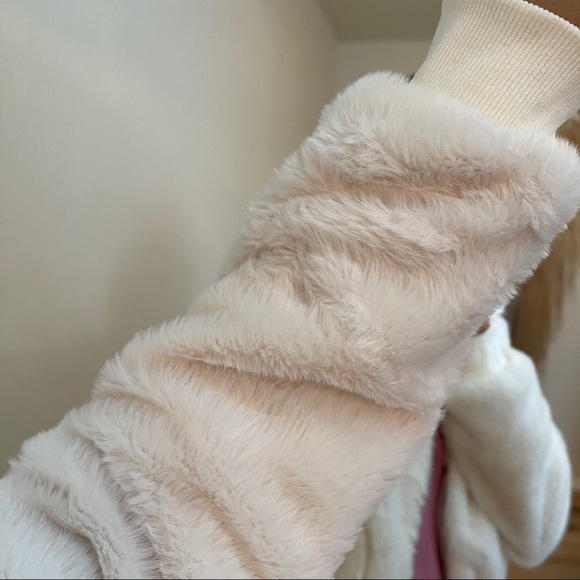 MRSALLIEXO— SOLD OUT - Picture 9 of 12